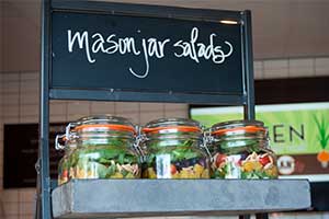 Mason-jar-salads